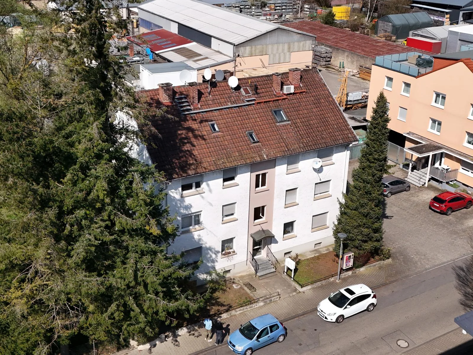 Rastatt / Mehrfamilienhaus mit 8 Wohneinheiten in Bahnhofsnähe / 1 Wohnung frei