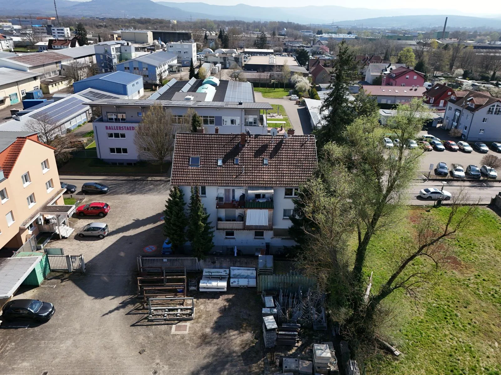 Rastatt / Mehrfamilienhaus mit 8 Wohneinheiten in Bahnhofsnähe / 1 Wohnung frei