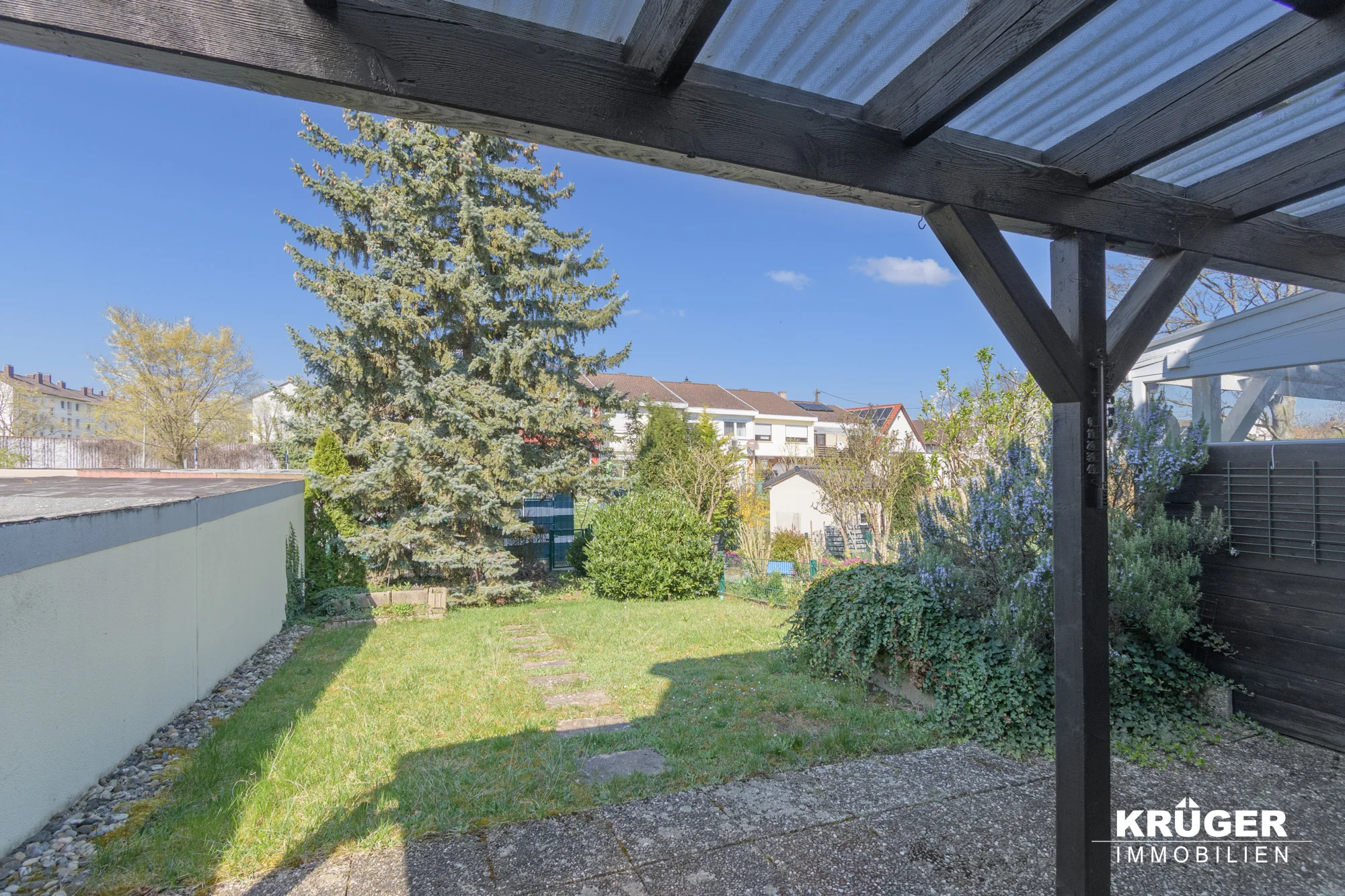 Karlsruhe-Hagsfeld / familienfreundliches Reiheneckhaus mit Terrasse, Garten & Einzelgarage / sofort bezugsfrei