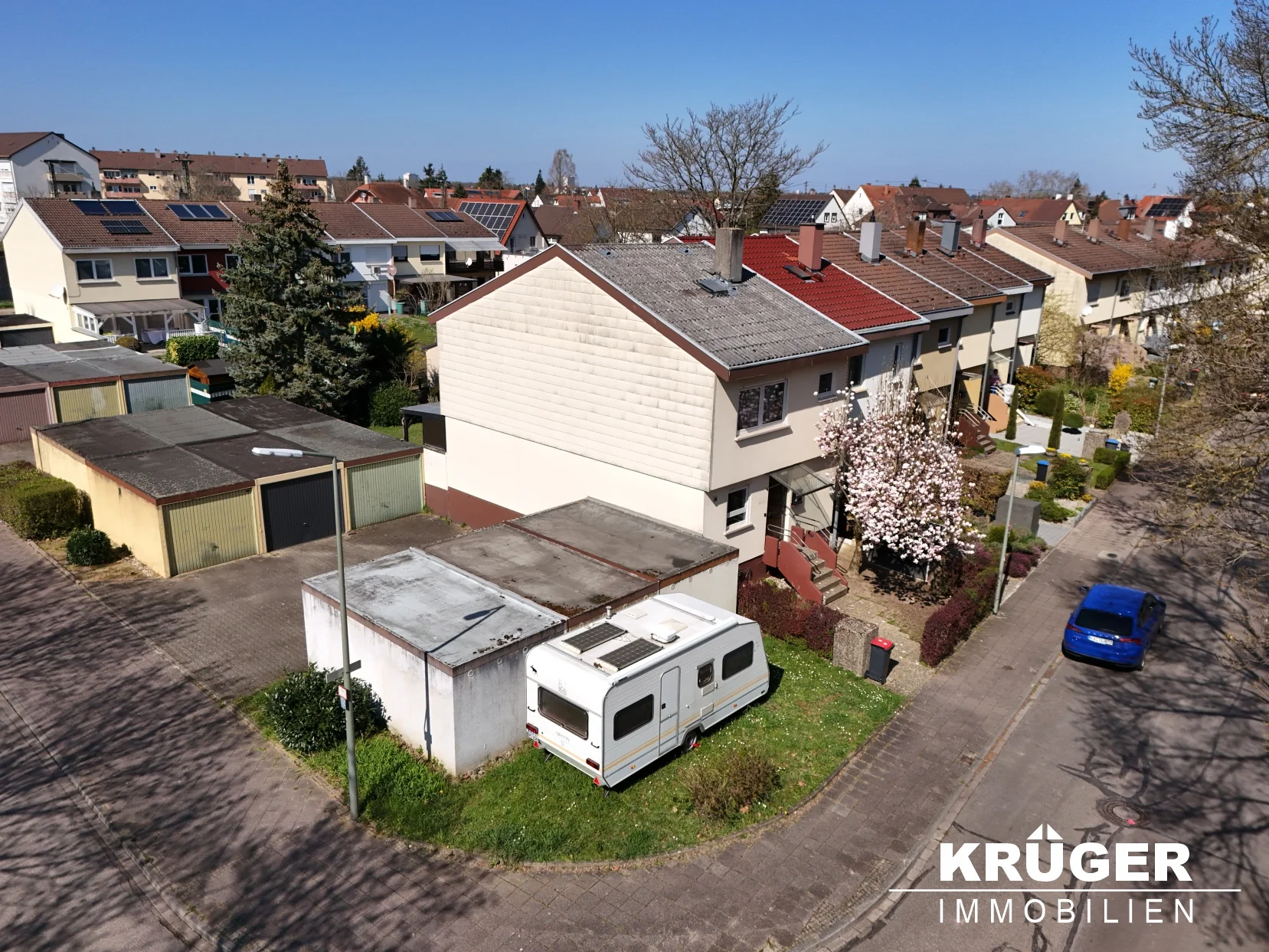 Karlsruhe-Hagsfeld / familienfreundliches Reiheneckhaus mit Terrasse, Garten & Einzelgarage / sofort bezugsfrei