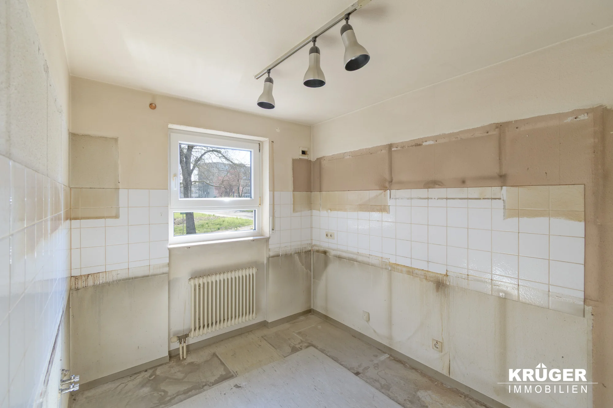 Karlsruhe-Hagsfeld / familienfreundliches Reiheneckhaus mit Terrasse, Garten & Einzelgarage / sofort bezugsfrei