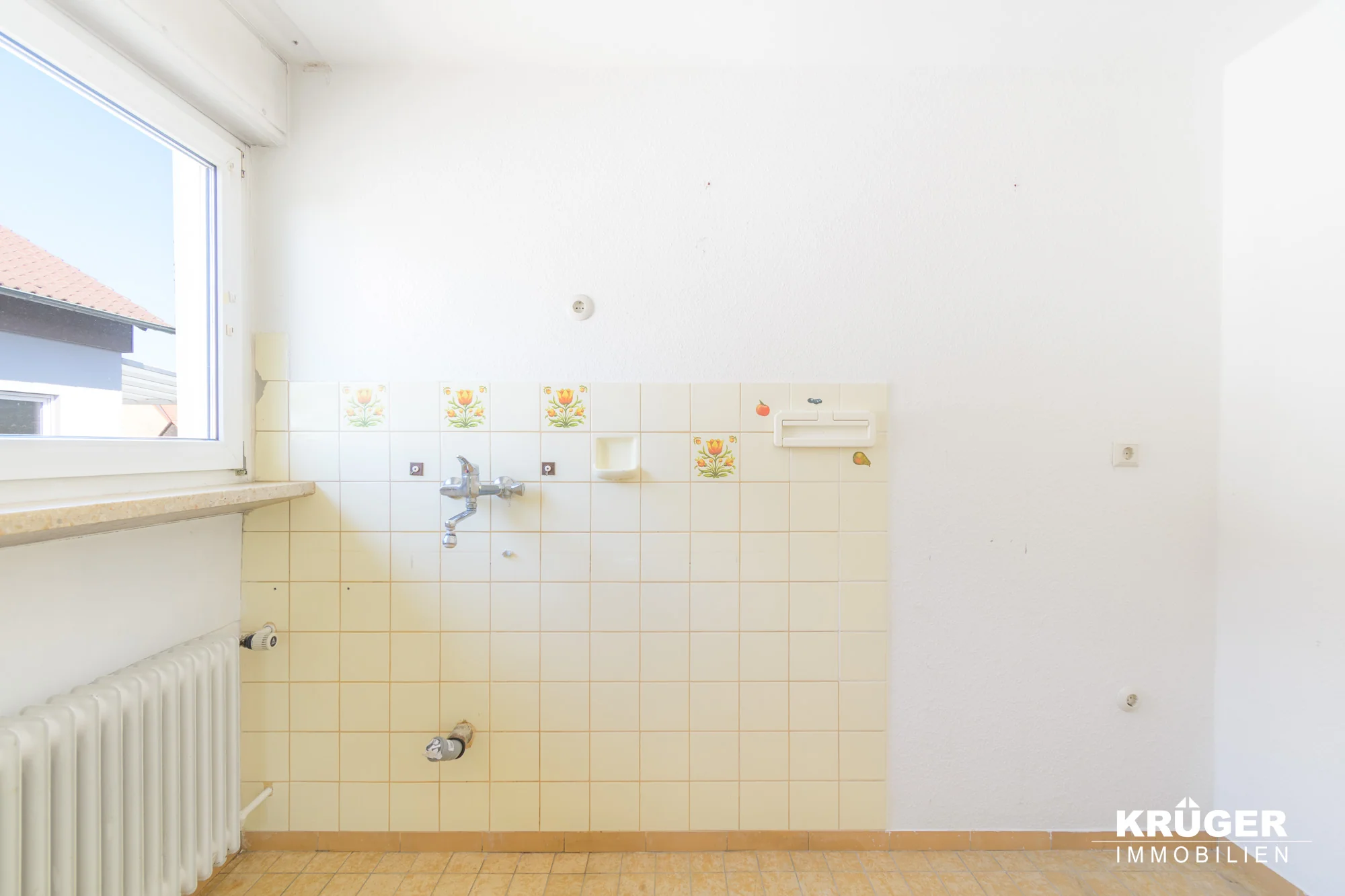 Eggenstein-Leopoldshafen / Zweifamilienhaus mit Garten und Doppelgarage in ruhiger Lage / bezugsfrei