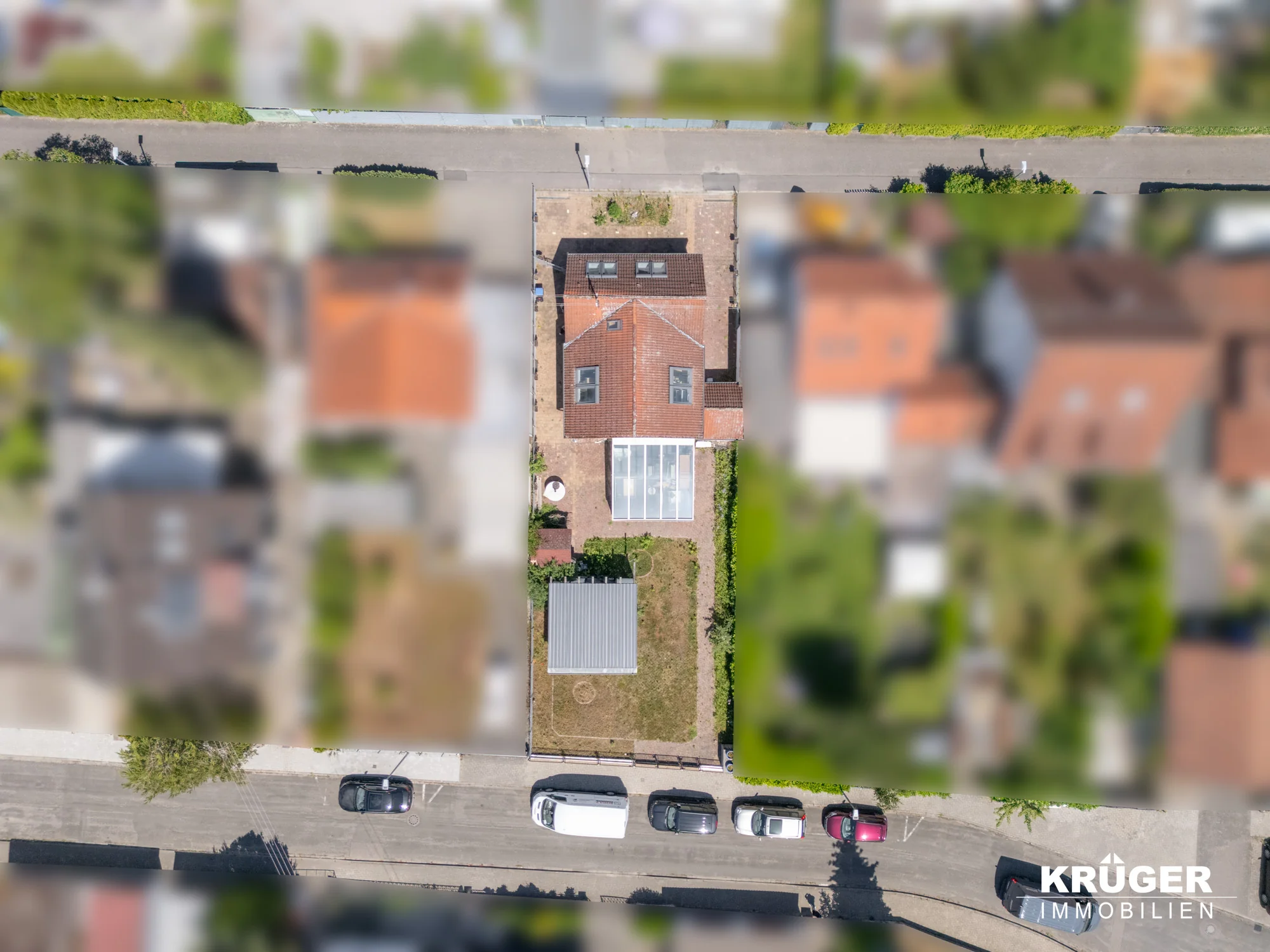 KA-Grünwinkel, Heidenstückersiedlung / freistehendes EFH mit 3 Zimmern, KFZ-Stellplätzen und schönem Grundstück / bezugsfrei