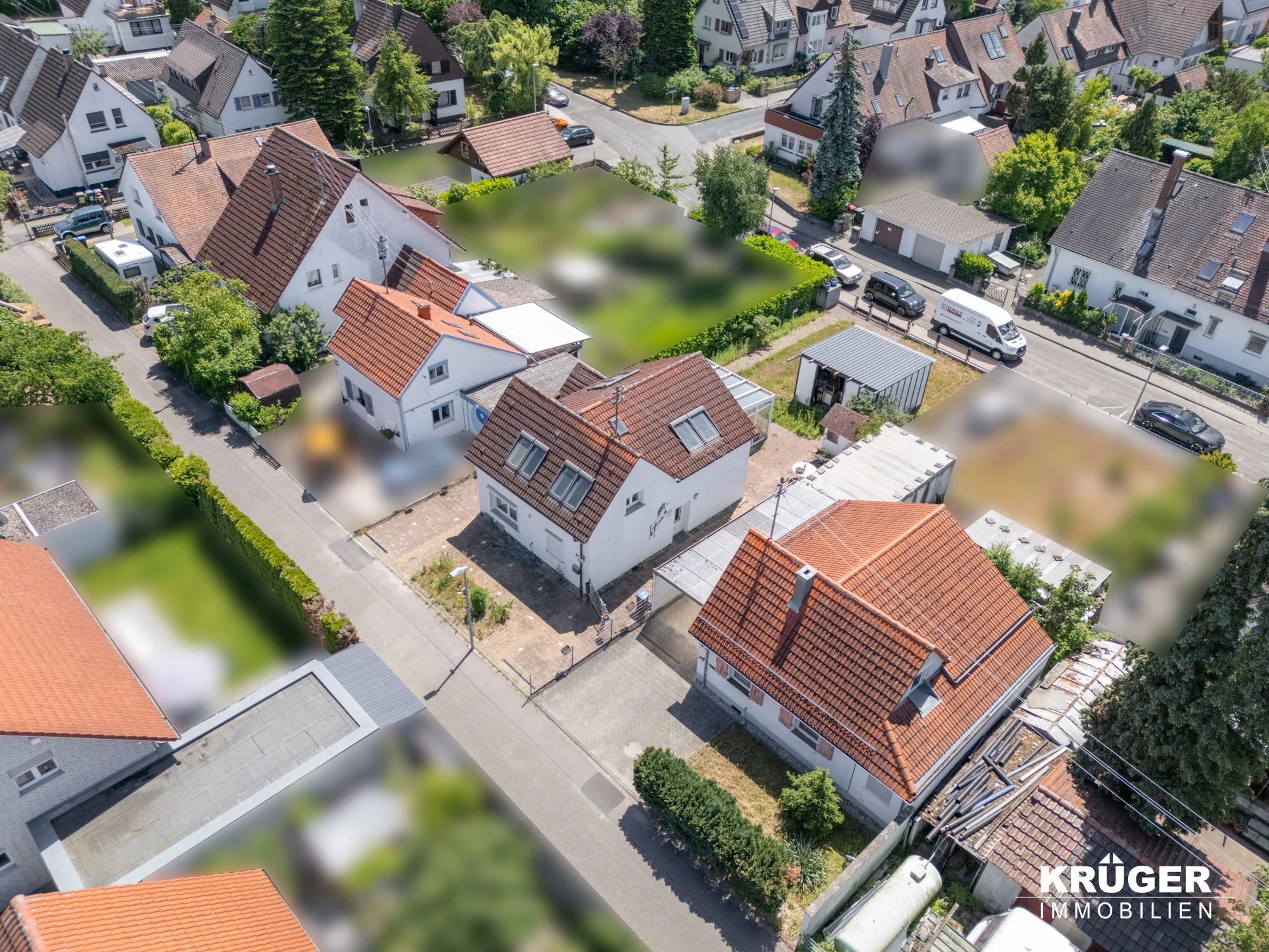 KA-Grünwinkel, Heidenstückersiedlung / freistehendes EFH mit 3 Zimmern, KFZ-Stellplätzen und schönem Grundstück / bezugsfrei