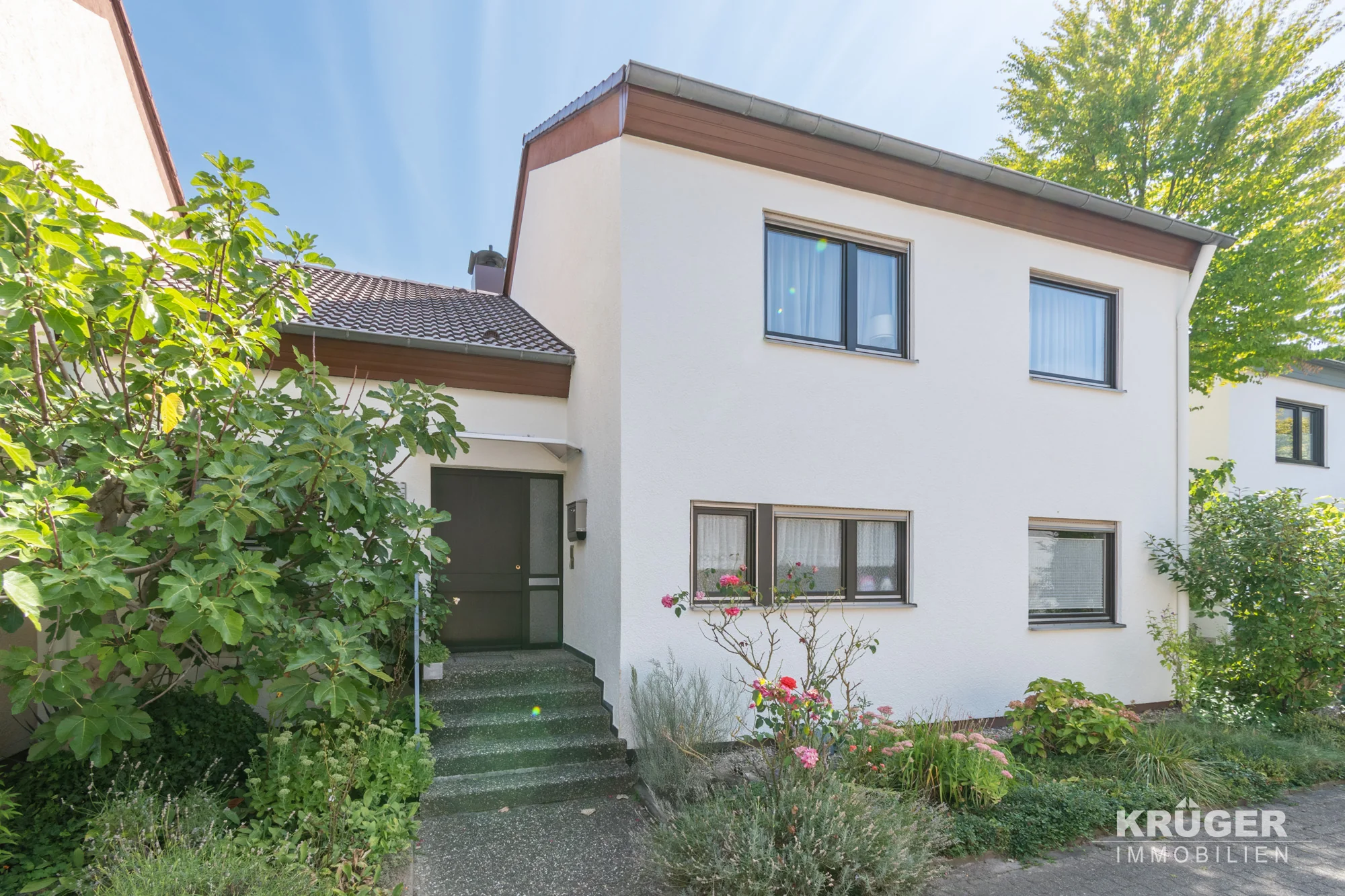 KA-Durlach | Familienfreundliches Einfamilienhaus mit 7 Zimmern, Hobbyraum, Garten & 2 TG-Stellplätzen - ruhige, zentrale Lage - sofort bezugsfrei