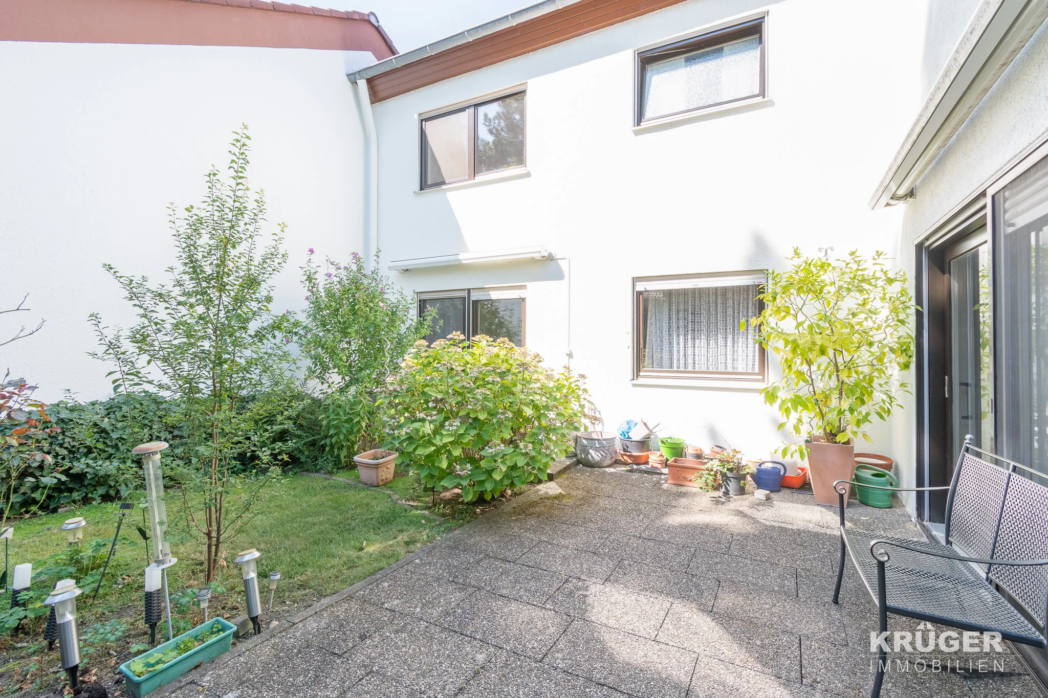 KA-Durlach | Familienfreundliches Einfamilienhaus mit 7 Zimmern, Hobbyraum, Garten & 2 TG-Stellplätzen - ruhige, zentrale Lage - sofort bezugsfrei