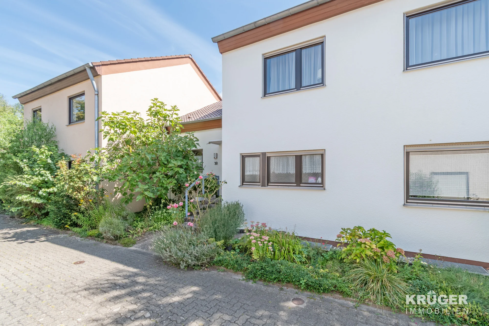 KA-Durlach | Familienfreundliches Einfamilienhaus mit 7 Zimmern, Hobbyraum, Garten & 2 TG-Stellplätzen - ruhige, zentrale Lage - sofort bezugsfrei
