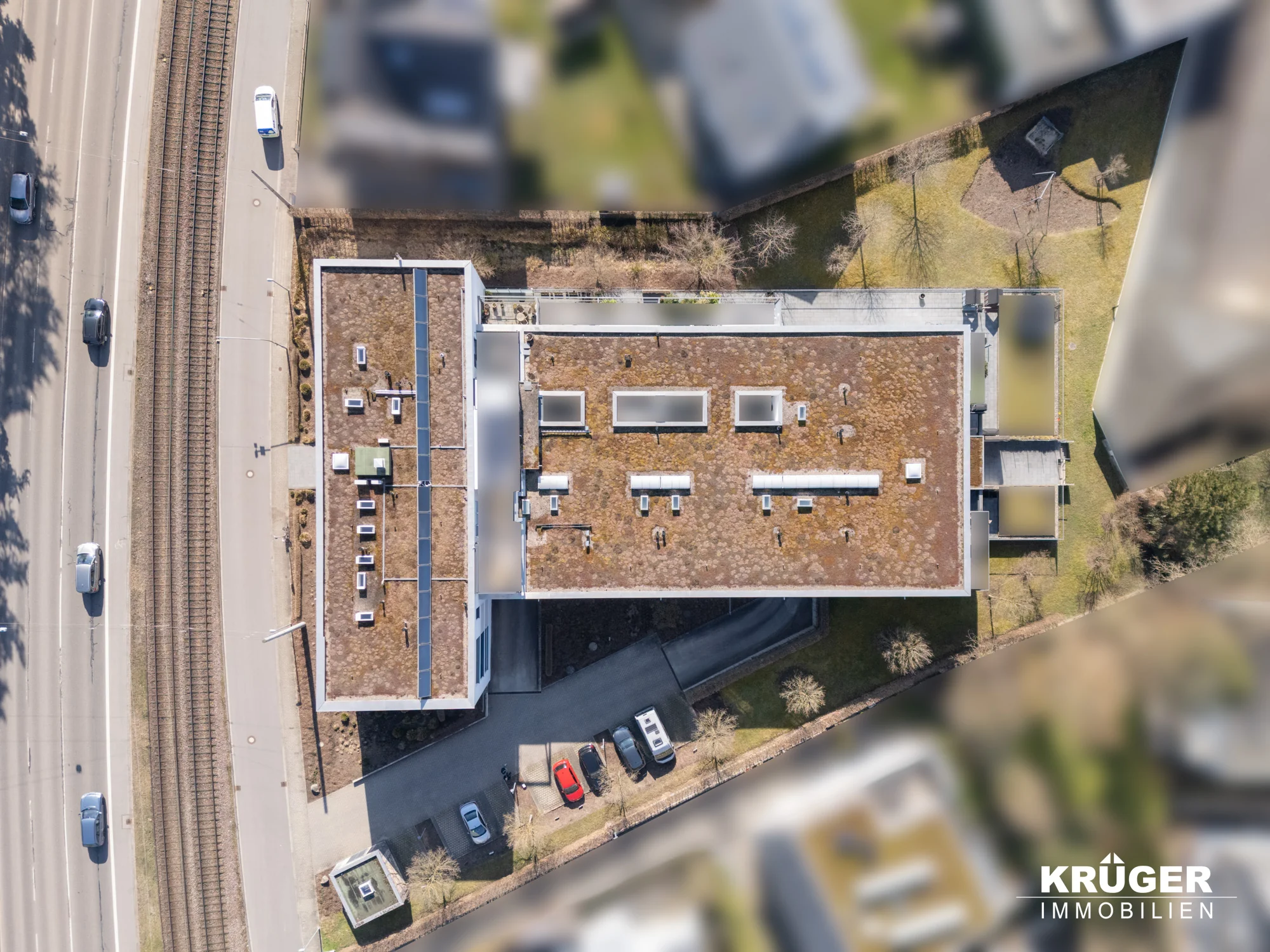 KA-Rüppurr / anspruchsvolle & großzügige Maisonette-Wohnung mit EBK, Balkon, Keller, TG- und KFZ-Stellplatz auf Erbpachtgrundstück / Wohnanlage „Alb-Aue“ / bezugsfrei