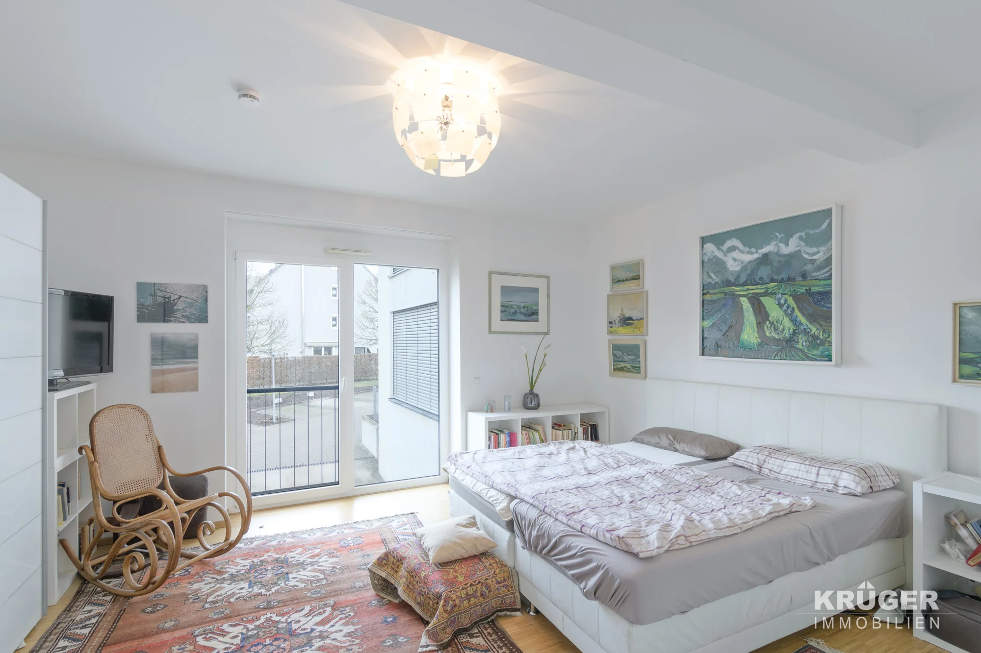 KA-Rüppurr / anspruchsvolle & großzügige Maisonette-Wohnung mit EBK, Balkon, Keller, TG- und KFZ-Stellplatz auf Erbpachtgrundstück / Wohnanlage „Alb-Aue“ / bezugsfrei