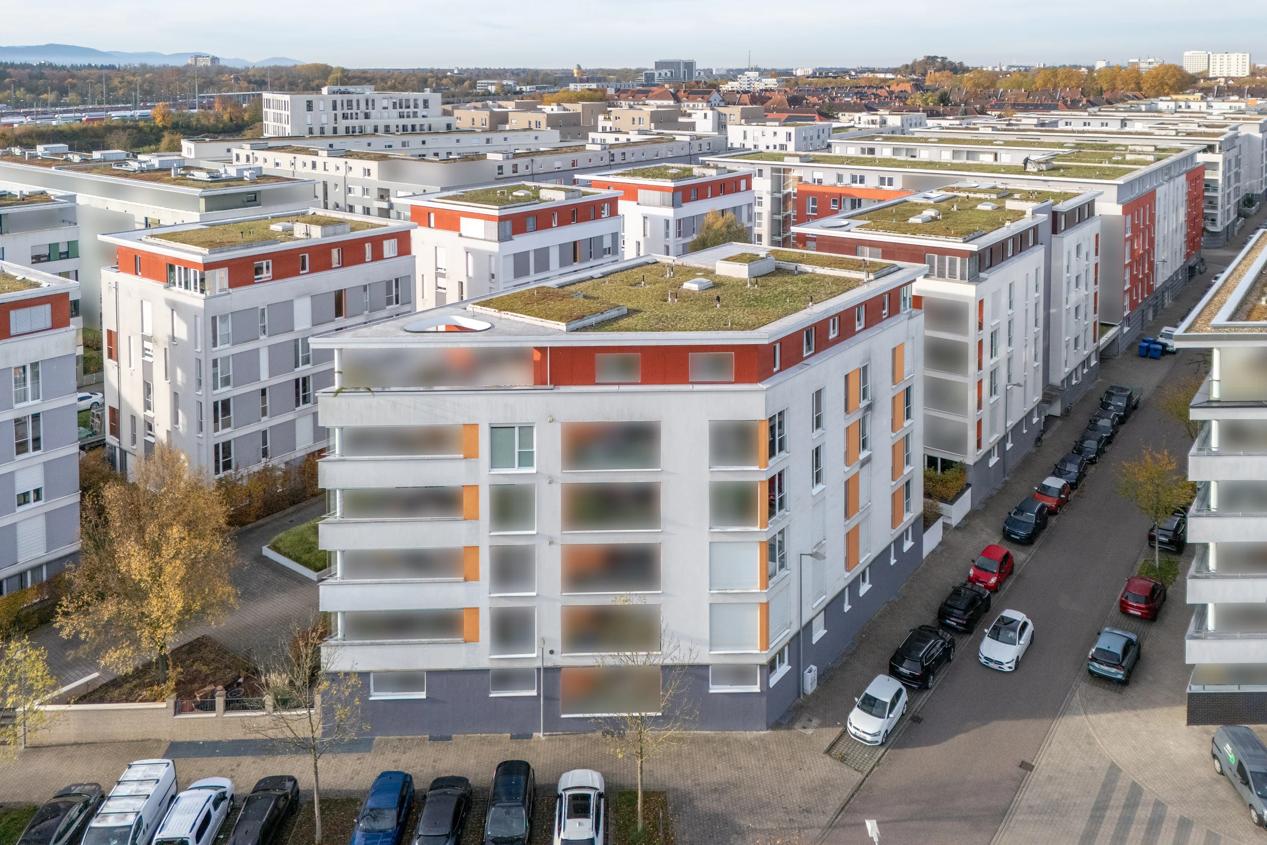 KA-Südoststadt, City Park / besondere und hochwertige Penthouse-Wohnung mit sichtgeschützter Dachterrasse, Kellerraum, zwei TG-Plätze - vermietet