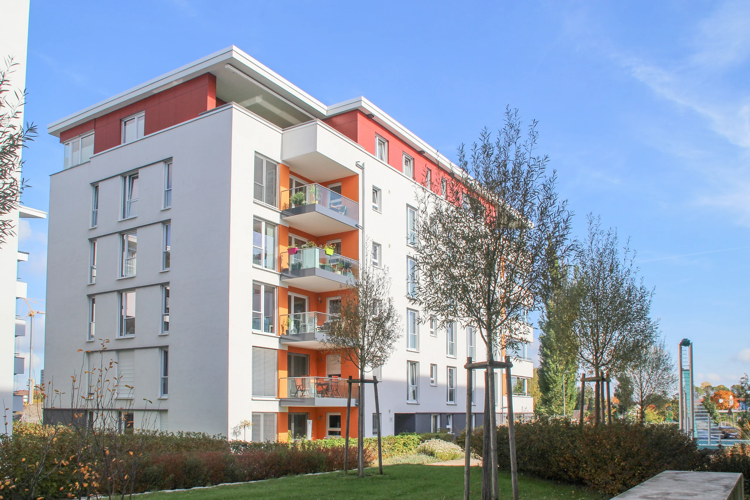 KA-Südoststadt, City Park / besondere und hochwertige Penthouse-Wohnung mit sichtgeschützter Dachterrasse, Kellerraum, zwei TG-Plätze - vermietet