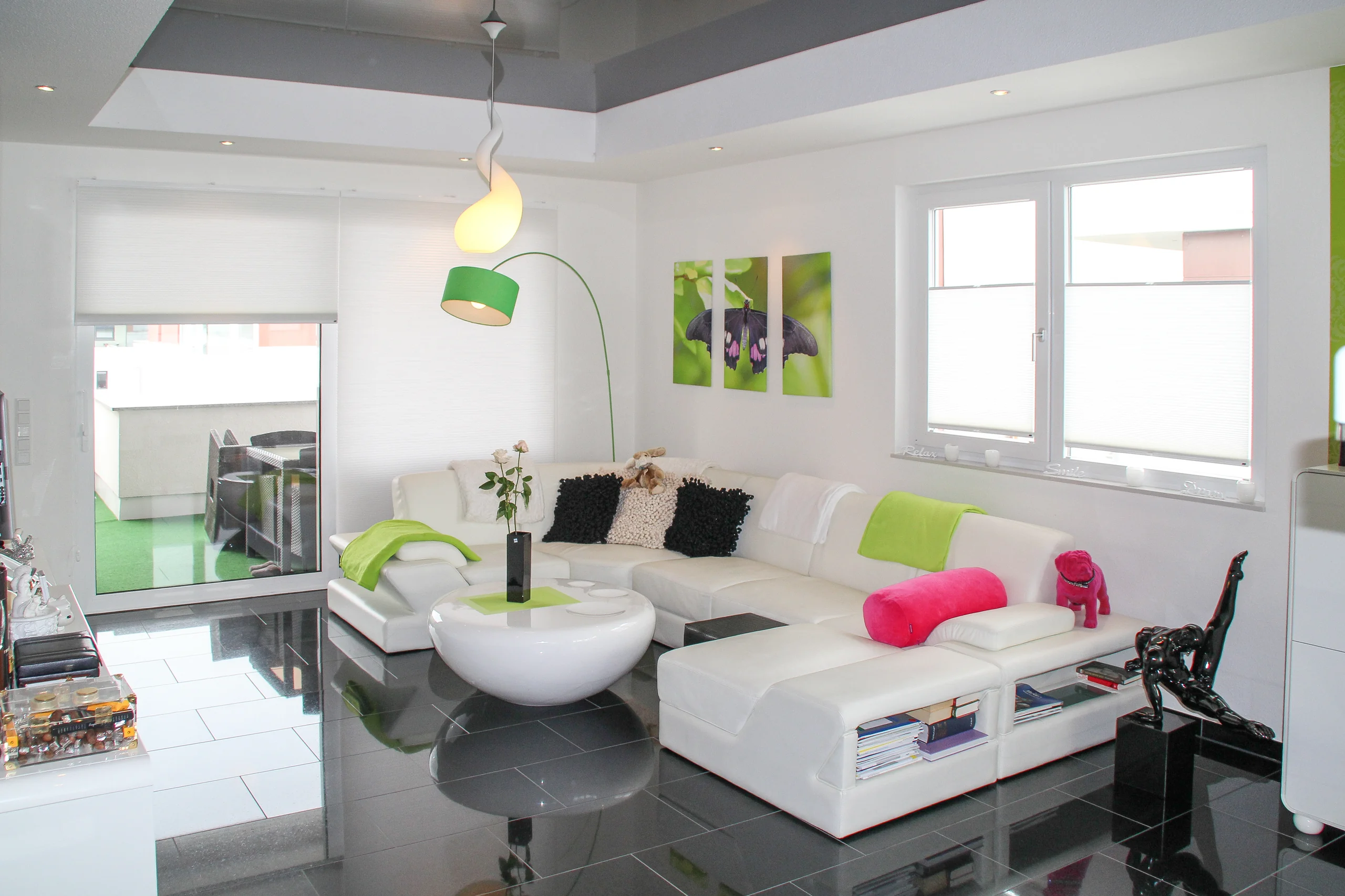 KA-Südoststadt, City Park / besondere und hochwertige Penthouse-Wohnung mit sichtgeschützter Dachterrasse, Kellerraum, zwei TG-Plätze - vermietet