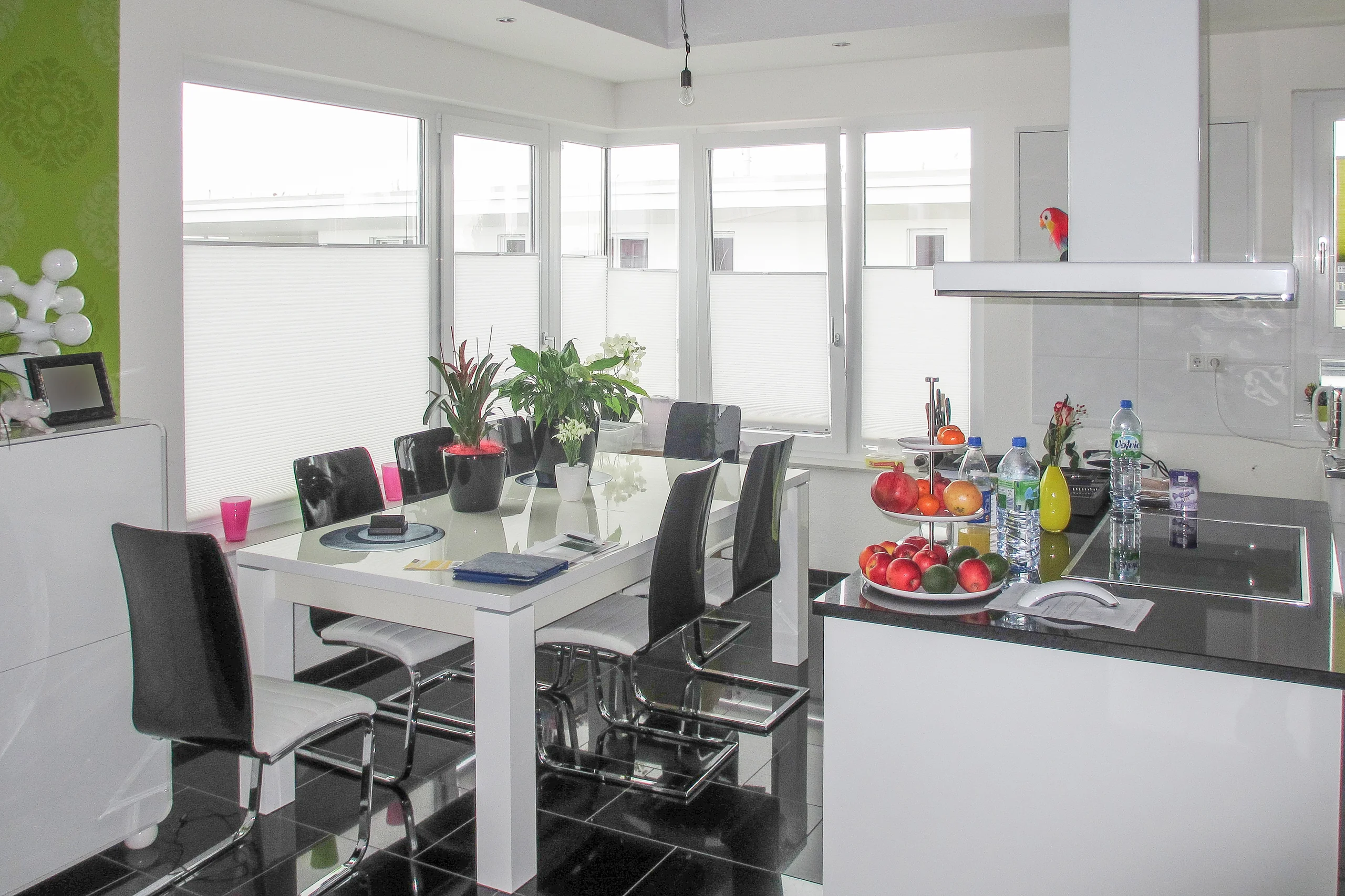 KA-Südoststadt, City Park / besondere und hochwertige Penthouse-Wohnung mit sichtgeschützter Dachterrasse, Kellerraum, zwei TG-Plätze - vermietet