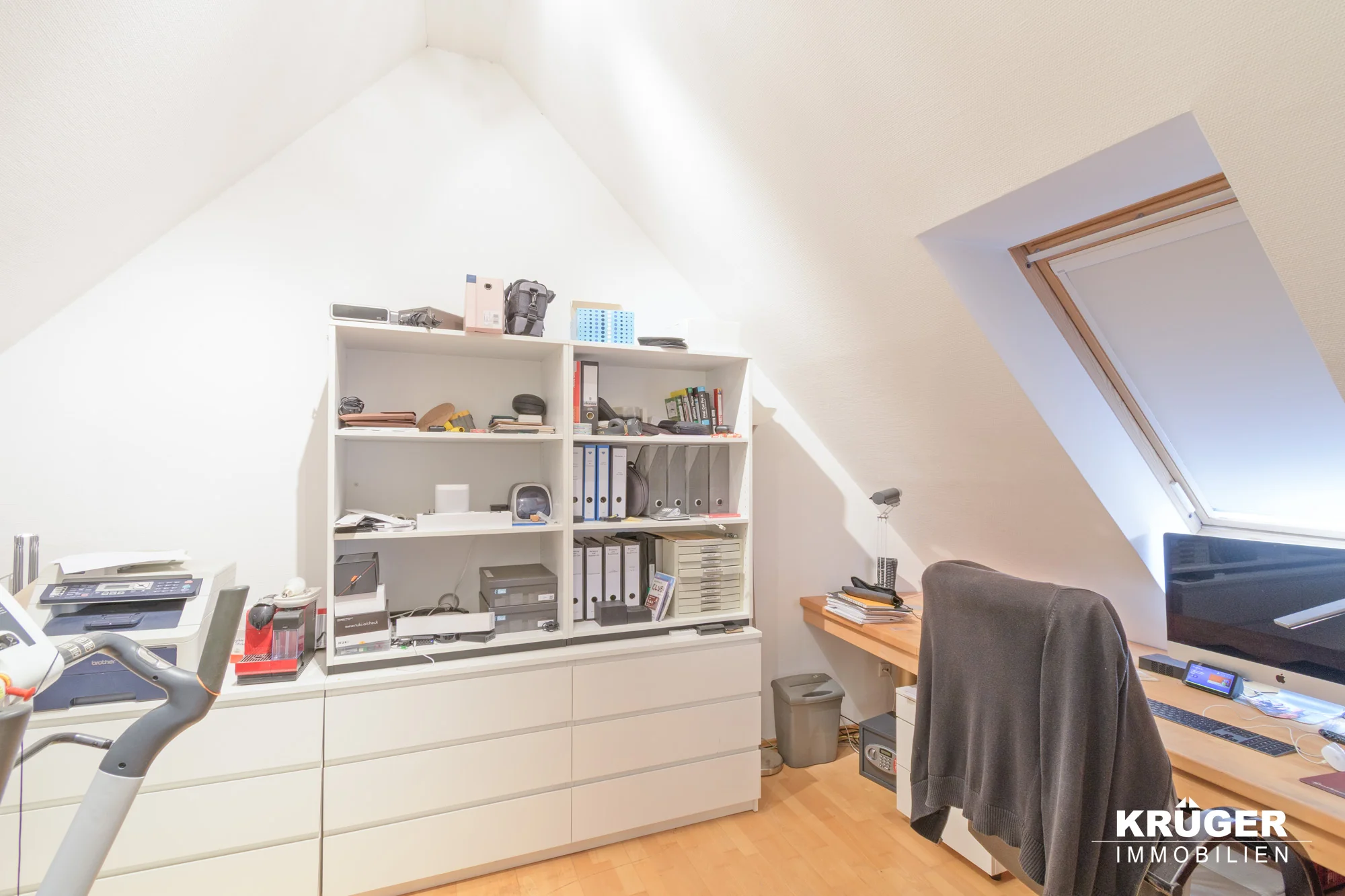 KA-Durlach / außergewöhnliche DG-Maisonette-Whg mit Süd-Loggia, 5 Zimmer und optional zwei TG-Stellplätze