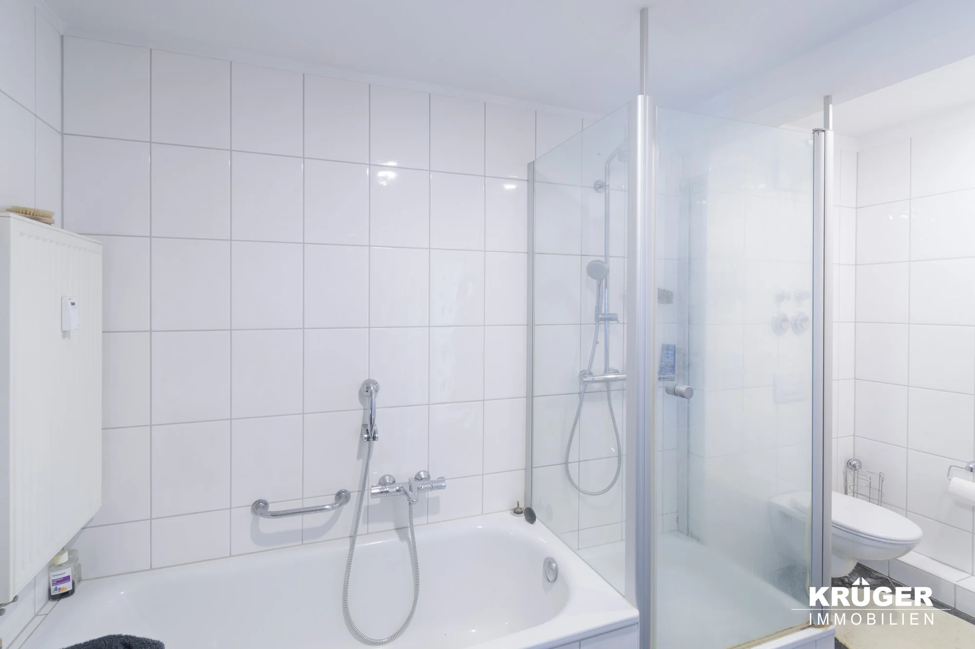 KA-Durlach / außergewöhnliche DG-Maisonette-Whg mit Süd-Loggia, 5 Zimmer und optional zwei TG-Stellplätze