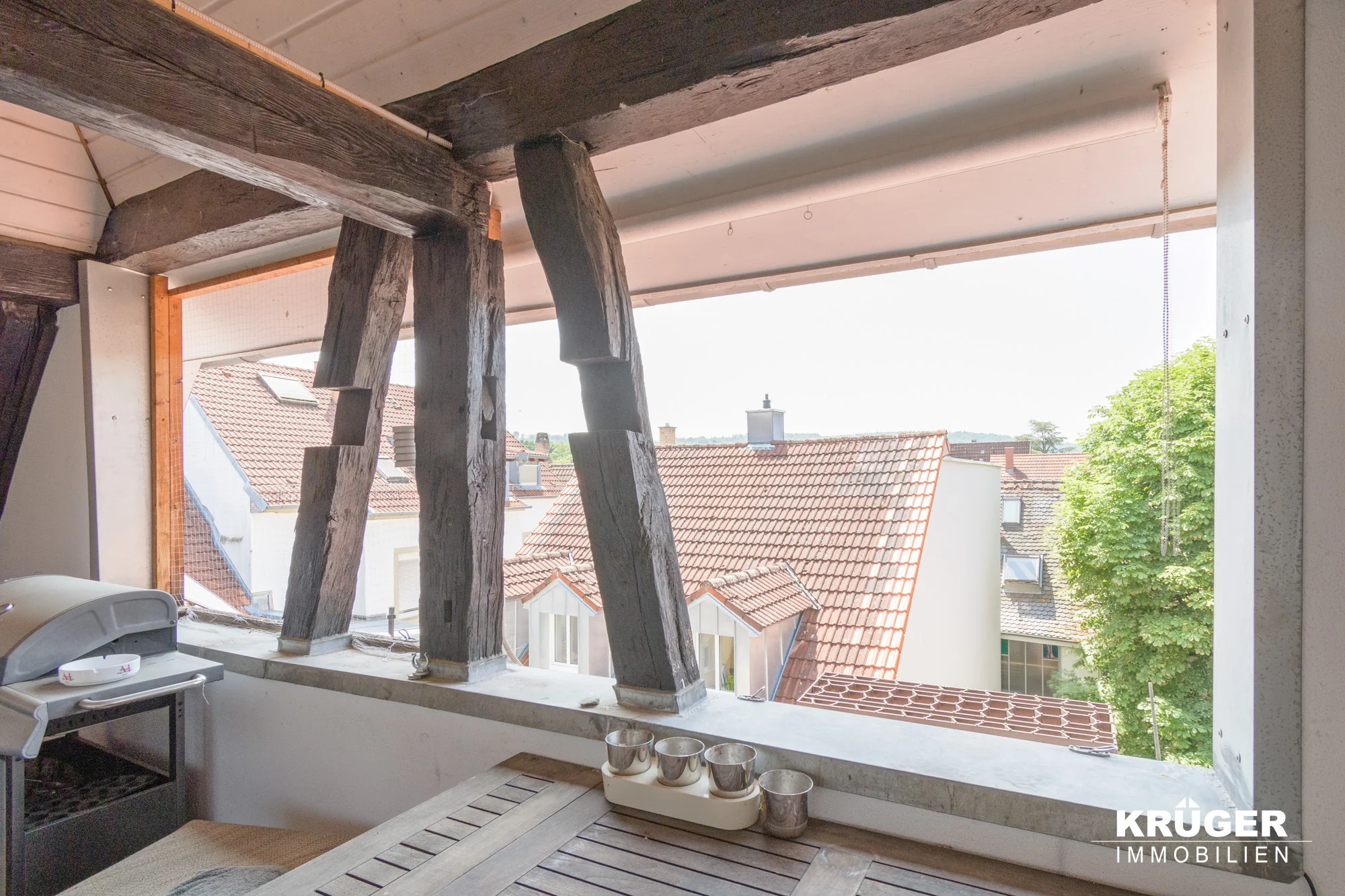 KA-Durlach / außergewöhnliche DG-Maisonette-Whg mit Süd-Loggia, 5 Zimmer und optional zwei TG-Stellplätze