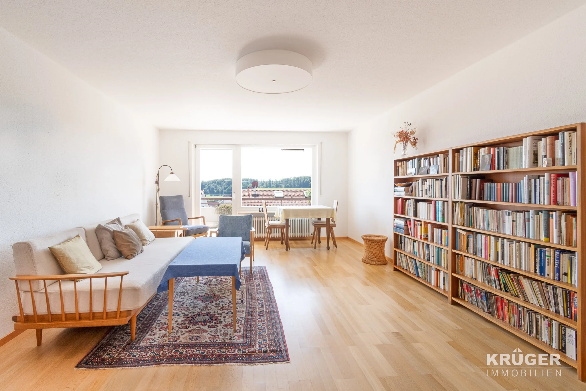 Leinfelden-Echterdingen, Ortsteil Musberg - Helle 4-Zi.-Whg. mit Balkon und TG-Stellplatz - Sofort frei