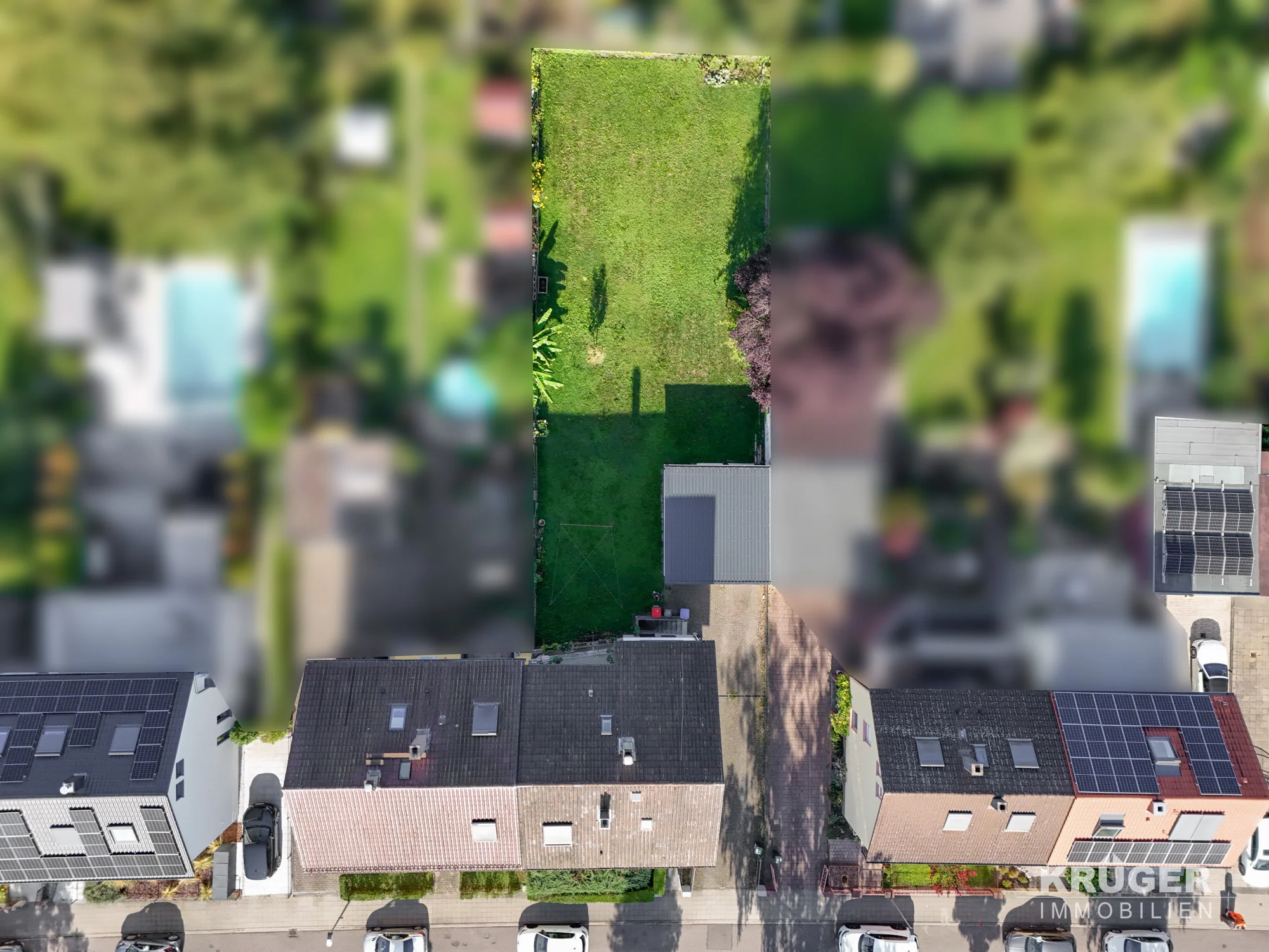 Karlsruhe-Durlach | Gepflegtes Mehrfamilienhaus mit drei Wohneinheiten (EG frei & DG freiwerdend), Doppelgarage und großem Gartengrundstück