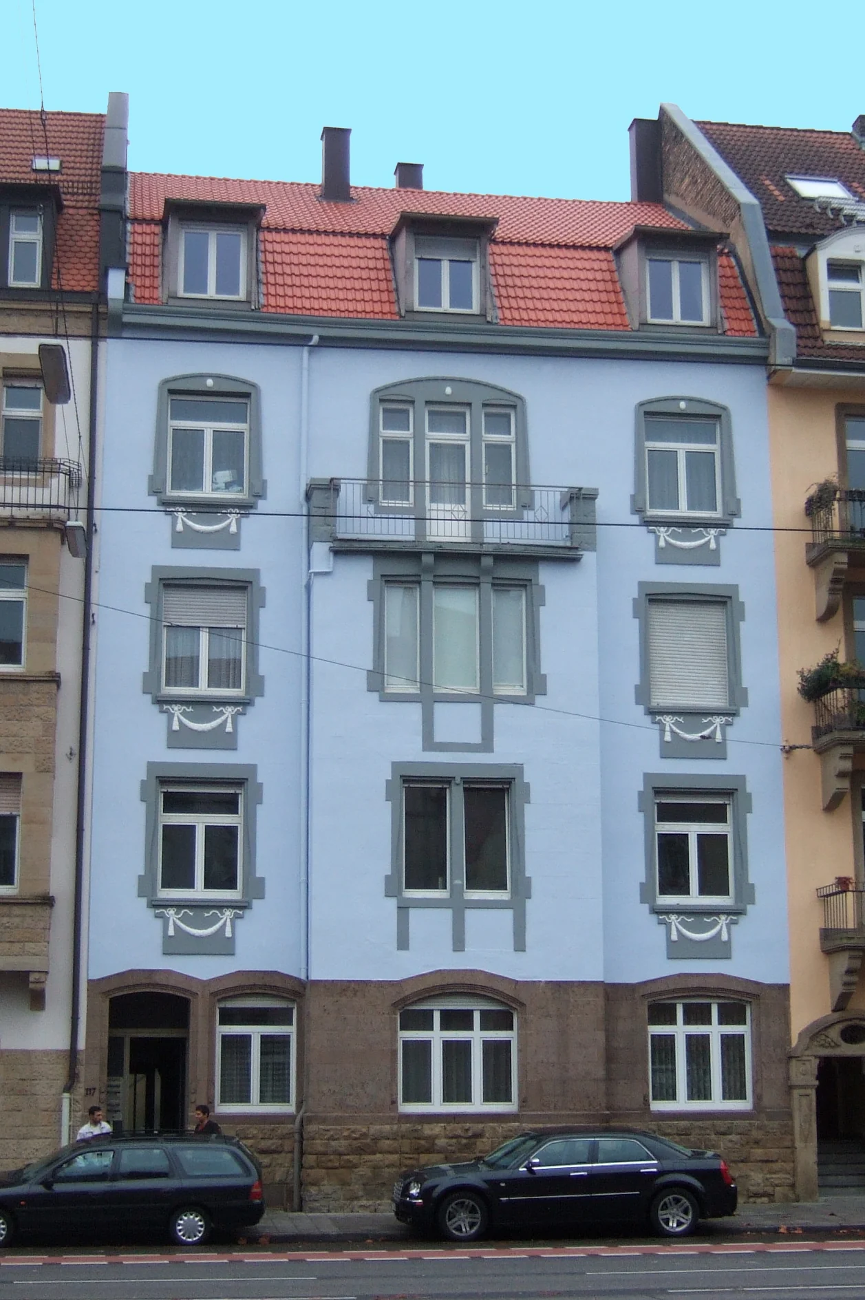 KA-Weststadt / geräumige 4-Zi-Wohnung mit Südbalkon in stilvollem Altbau / Dielenböden-Stuck-Stiltüren