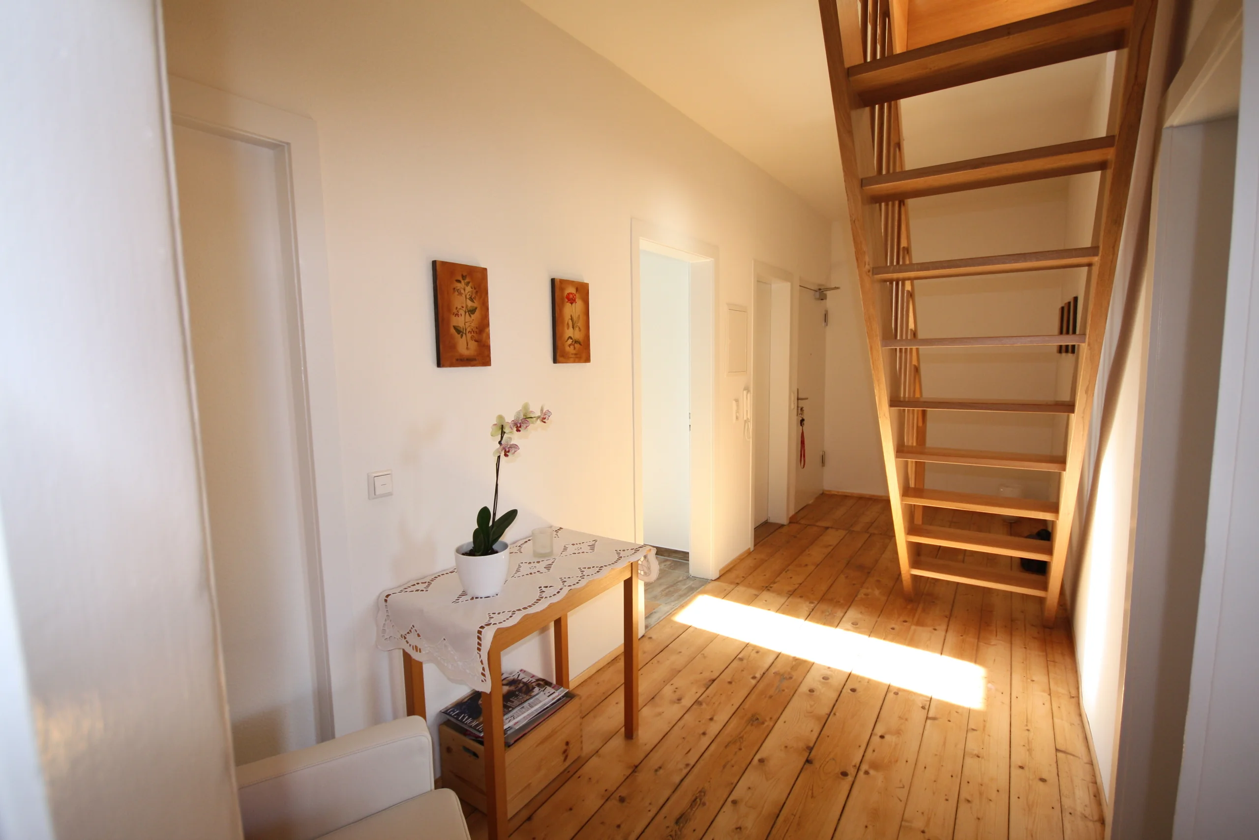 Sanierte 3-Zi-DG-Studio-Maisonette-Wohnung mit Loggia & Einbauküche in stilvollem Altbau in Durlach mit Turmbergblick