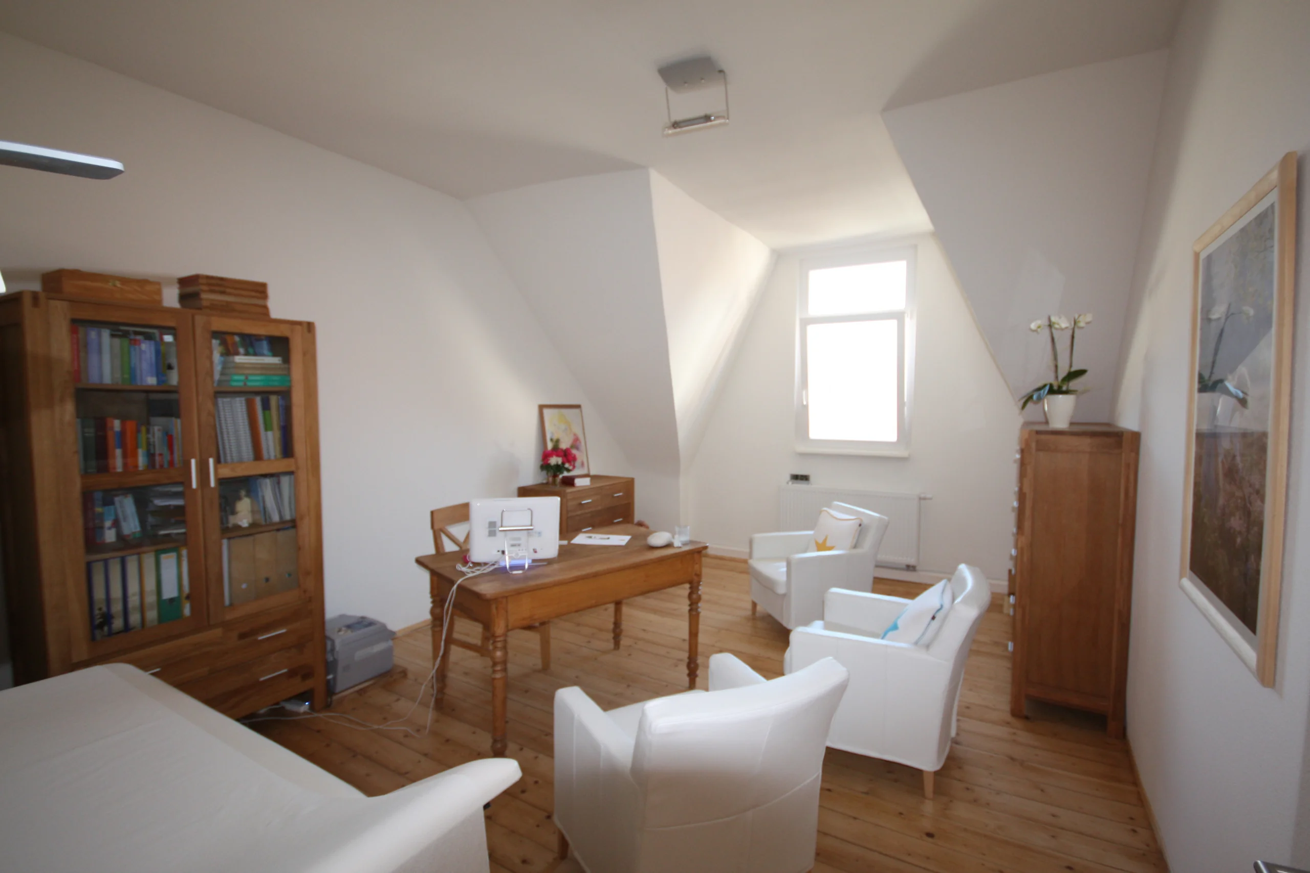 Sanierte 3-Zi-DG-Studio-Maisonette-Wohnung mit Loggia & Einbauküche in stilvollem Altbau in Durlach mit Turmbergblick
