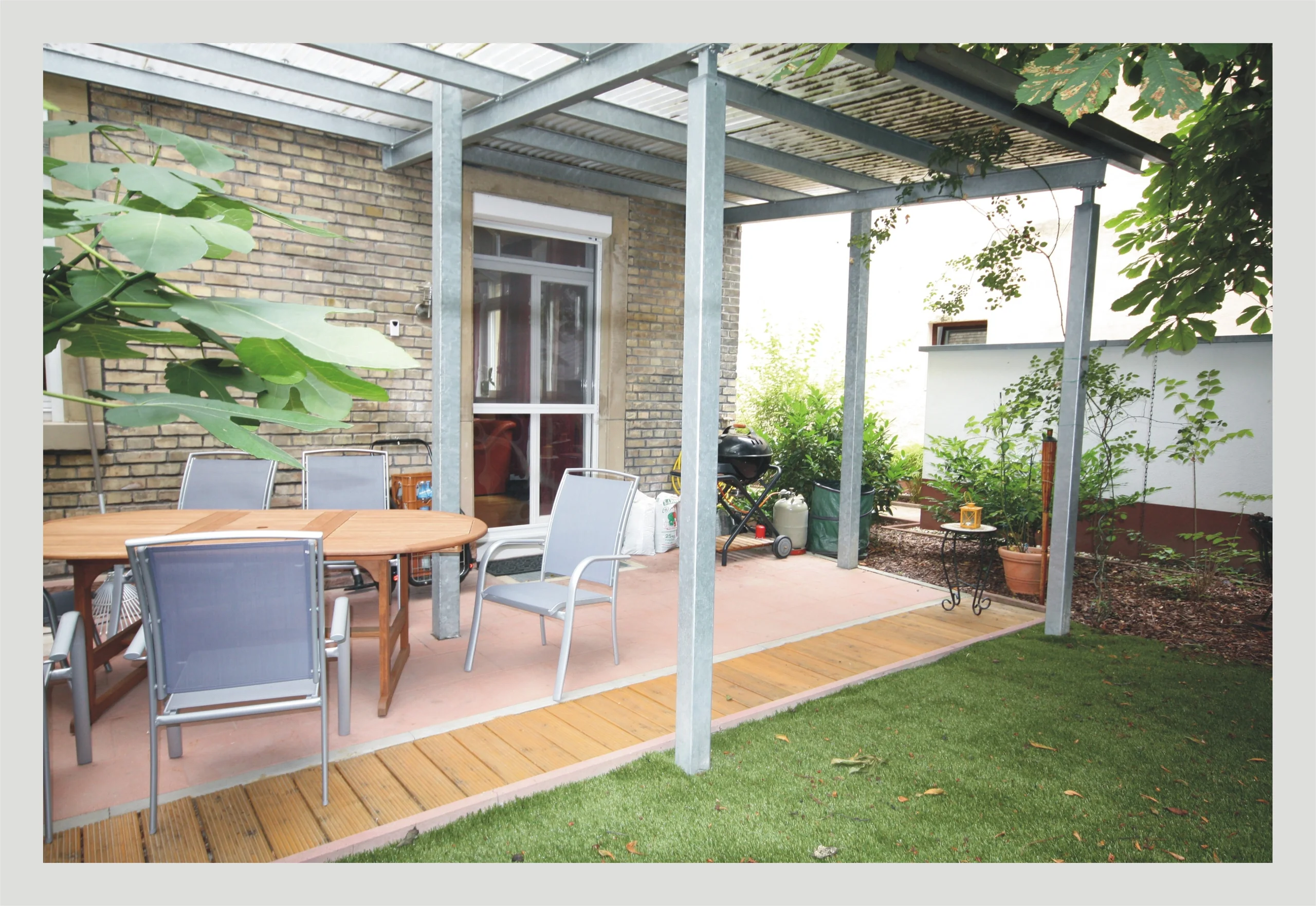 KA-Durlach / 3-Zi-Wohnung mit Terrasse, Garten und zusätzlicher Hofterrasse in sehr zentraler & ruhiger Lage