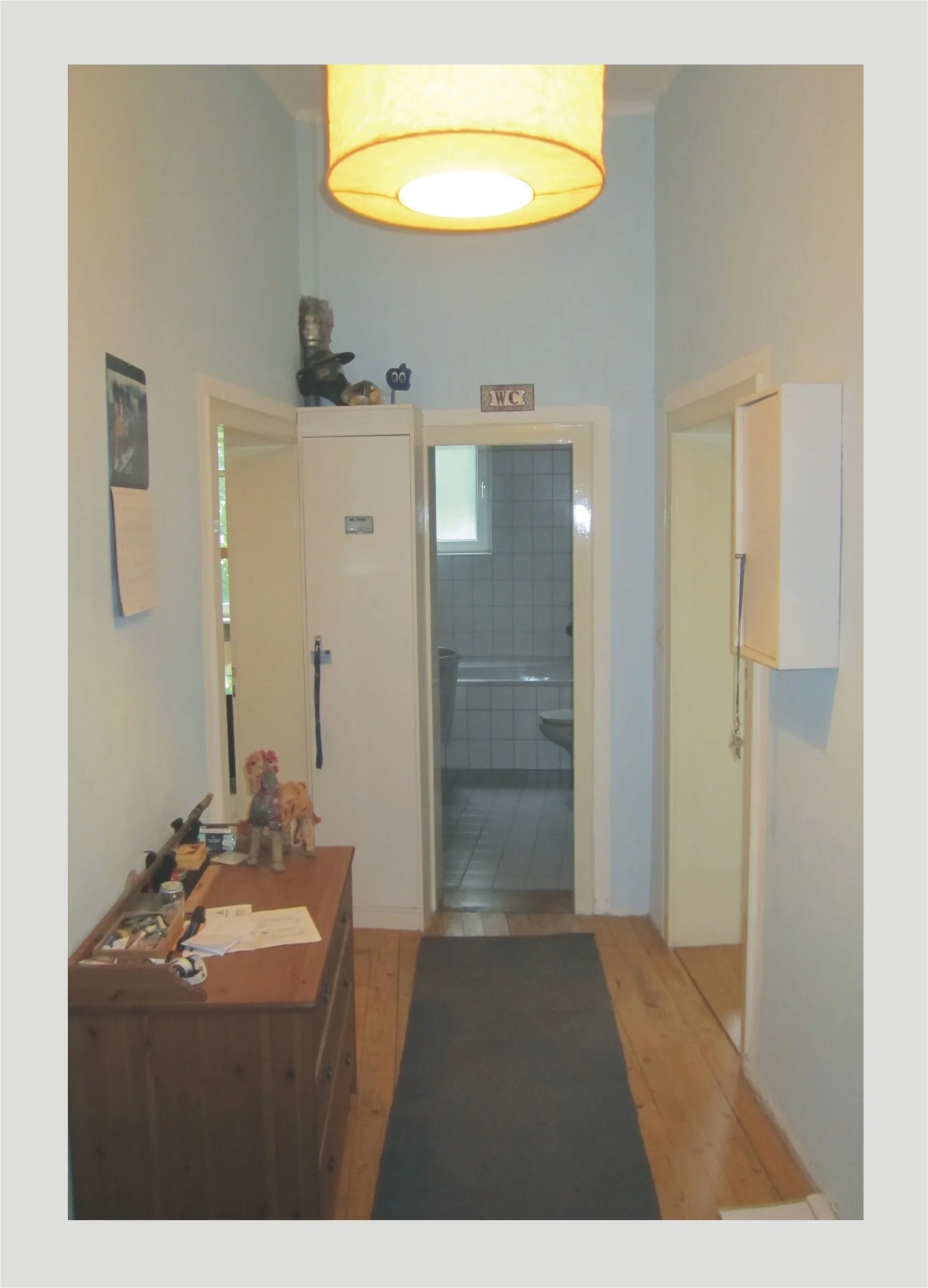 KA-Mühlburg, Peter-und-Paul-Platz / Schöne 2-Zimmer-Wohnung mit Erker, Balkon, Dielenböden und hohen Decken in stilvollem Haus