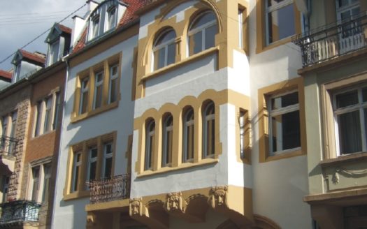 KA-Durlach / schöne 4-Zi-Whg mit Balkon und Turmbergblick in stilvollem Altbau / ab 01.05.2026 frei
